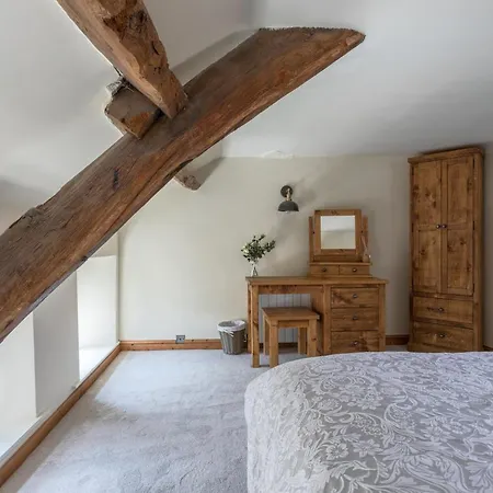 بيت للعطل Chapel With Log Burner هاويس