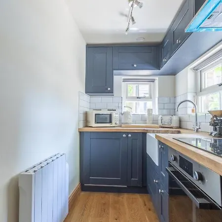 Chapel With Log Burner * Hawes