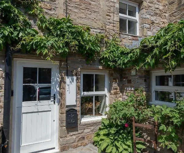 Chapel With Log Burner Holiday home Hawes